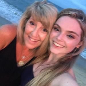 Meet your Posher, Kellie